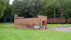 Plynová komora v koncentraním táboe Stutthof.