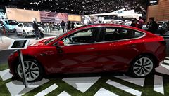 Tesla v domovské Kalifornii pedvádí svj Model 3.