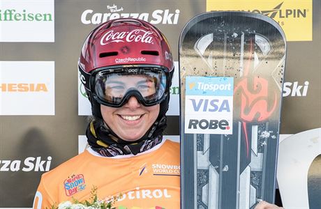 Ester Ledecká opt ovládla paralelní snowboarding.