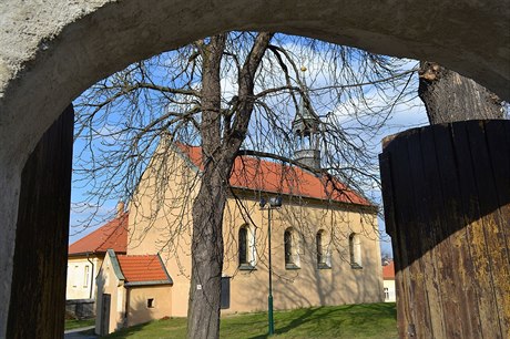 Praha 15 si p�í�tí rok p�ipomene 950 let od zalo�ení Hostiva�e