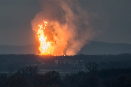 Mohutná exploze plynového terminálu v Baumgartenu.