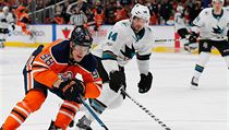 Jesse Puljujarvi (98,Edmonton Oilers) a Marc-Edouard Vlasic (44,San Jose Sharks)