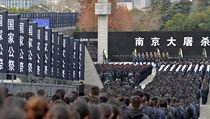 Ceremonil k 80. vro Nankingskho masakru navtvily stovky lid.