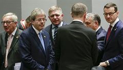 Zleva Jean-Claude Juncker, italský premiér Paolo Gentiloni, slovenský premiér...