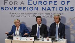 Tisková konference evropských protiimigraních stran, frakce Evropa národ a...