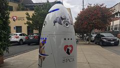 Robot v San Franciscu vyhání bezdomovce. Proti ‚robocopovi‘ se místní bouří