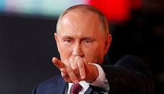 Neppustn agitace. Rusk volebn komise kritizuje mluvho Kremlu za podporu Putina