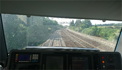 Incident z 12. ervna. Pohled z kabiny jednoho z vlak.