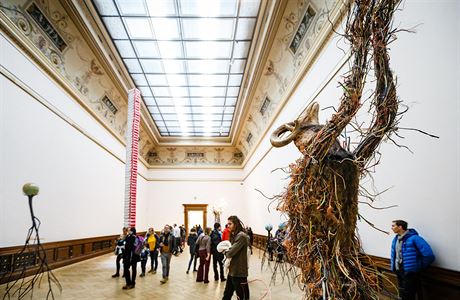 V Galerii Rudolfinum ve stedu skonila vstava Kritofa Kintery Nervous Trees.