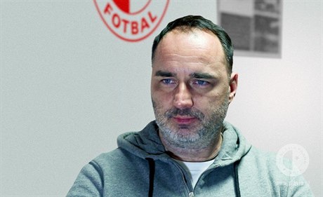 Jindich Trpiovský byl pedstaven na tiskové konferenci jako nový kou Slavie.