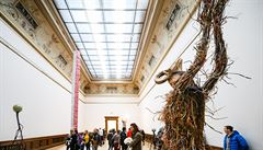 V Galerii Rudolfinum ve stedu skonila výstava Kritofa Kintery Nervous Trees.