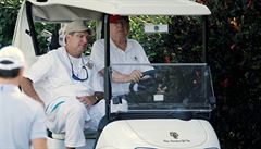 Prezident Donald Trump na svém golfovém hiti na Florid.