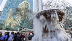 Zamrzlá fontána v New Yorku.