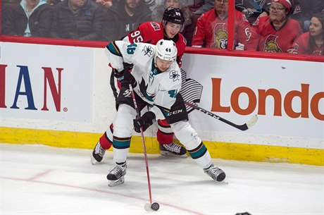 Hokejový útočník Tomáš Hertl vstřelil v pátečním utkání NHL dvě branky.