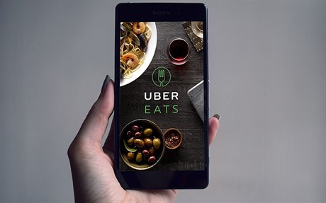 Namísto odvozu si můžete od Uberu objednat jídlo.