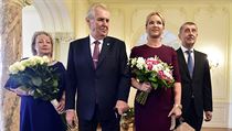 Prezident Miloš Zeman s manželkou Ivanou (vlevo) se na zámku v Lánech setkal s...