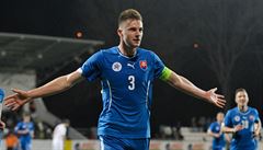 Milan kriniar v dresu slovenské reprezentace do 21 let.