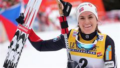 Heidi Wengová z Norska slaví triumf na Tour de Ski 2018.