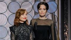 Ceny p�edávaly i Isabelle Huppertová (vlevo) a Angelina Jolie.