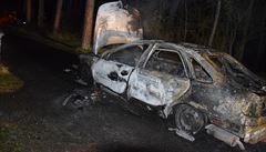 Muž na Benešovsku se zapálil a uhořel v osobním autě
