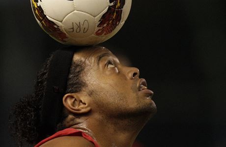 Ronaldinho se mazl s mem v dob, kdy hr v brazilskm Flamengu.