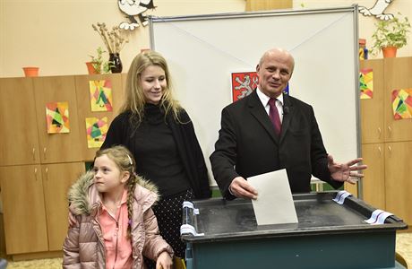 Prezidentsk kandidt Michal Horek odevzdal v prvnm kole prezidentskch...