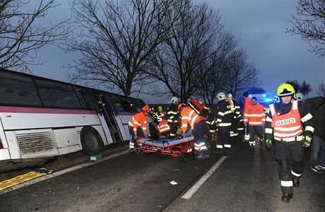 Nehoda u Horomic si vydala 45 zrannch.