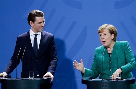 Nmecká kancléka Angela Merkelová a její rakouský protjek Sebastian Kurz.