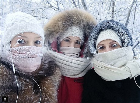 Selfie Anastasie Gruzdvové s kamarádkami z Jakutska.