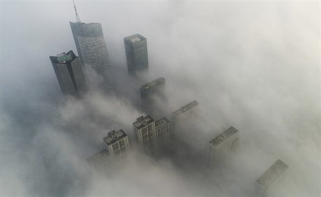 Města na východě Číny netrápí v těchto dnech sníh, ale nadprůměrný smogový...