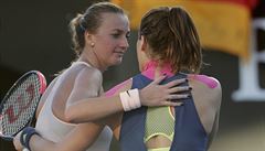 Petra Kvitová a Andrea Petkoviová po zápase 1. kola Australian Open 2018.