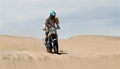 Do čela motocyklů na Dakaru jde Benavides, Engel je 33.