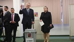 Prezident Miloš Zeman volí v pražských Stodůlkách.