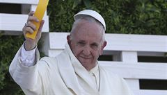 Pape Frantiek na setkání u svatyn.