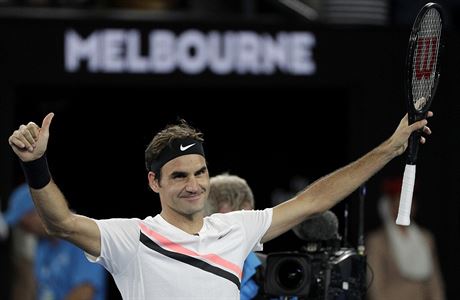 výcar Roger Federer slaví postup do semifinále Australian Open.