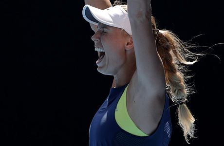 Dánka Caroline Wozniacká slaví postup do finále Australian Open.