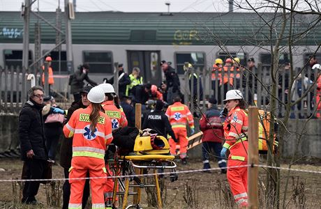 Zchrani zasahujc u nehody vlaku nedaleko Milna.