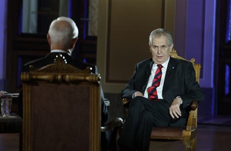 Milo Zeman bhem prezidentské debaty v Rudolfinu.