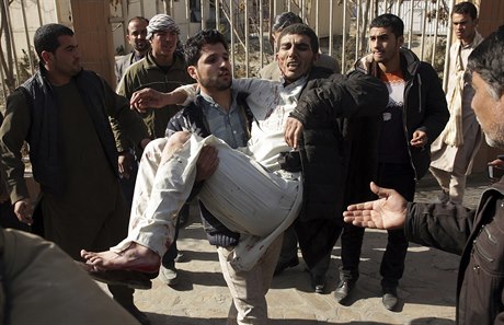 Mu zranný pi sebevraedném útoku v Kábulu.