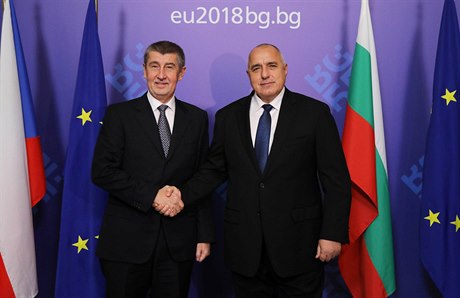 eský premiér Andrej Babi (vlevo) a bulharský premiér Bojko Borisov.