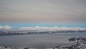 Krasně barevný výhled se sjezdovky v Narviku