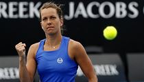 Barbora Strýcová slaví do osmifinále Australian Open.
