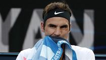 Švýcar Roger Federer v zápase proti Tomáši Berdychovi.