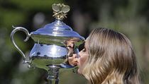 Dánka Caroline Wozniacká s vysněnou grandslamovou trofejí poté, co ovládla...