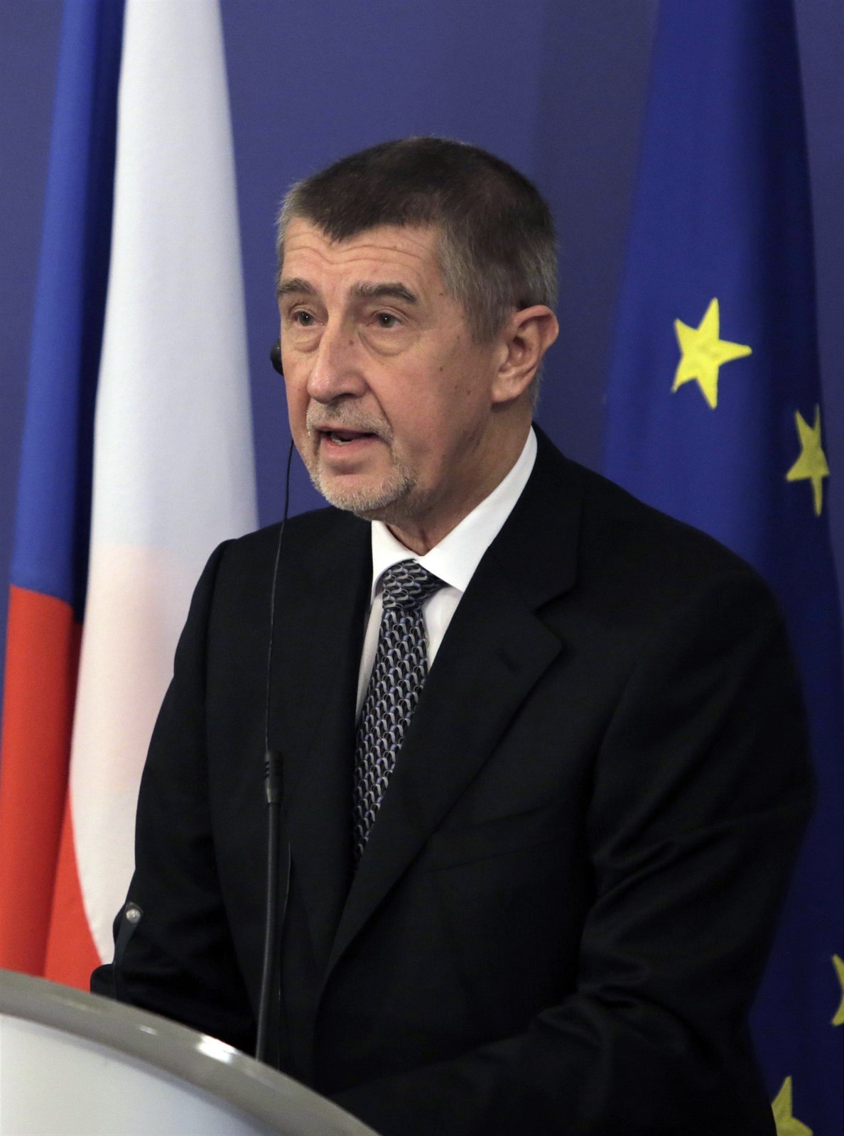 Andrej Babi�
