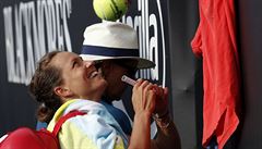 Barbora Strýcová s fanouky na Australian Open.