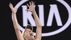 Dánka Caroline Wozniacká slaví triumf na Australian Open 2018.