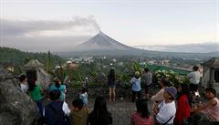 Místní se hrozí soptící Mayon. Vesnice v okolí sopky pohltila v dsledku...
