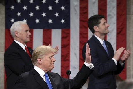 Prezident Trump, viceprezident Pence a p�edseda Sn�movny reprezentant� Paul...