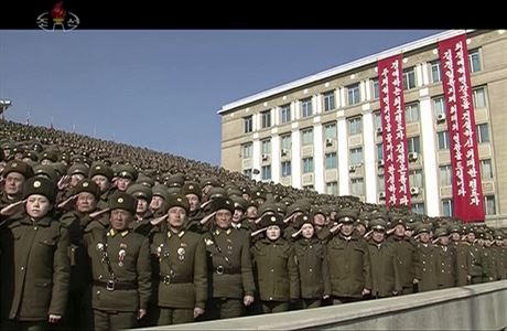 Severokorejsk jednotky bhem pehldky v Pchjongjangu.